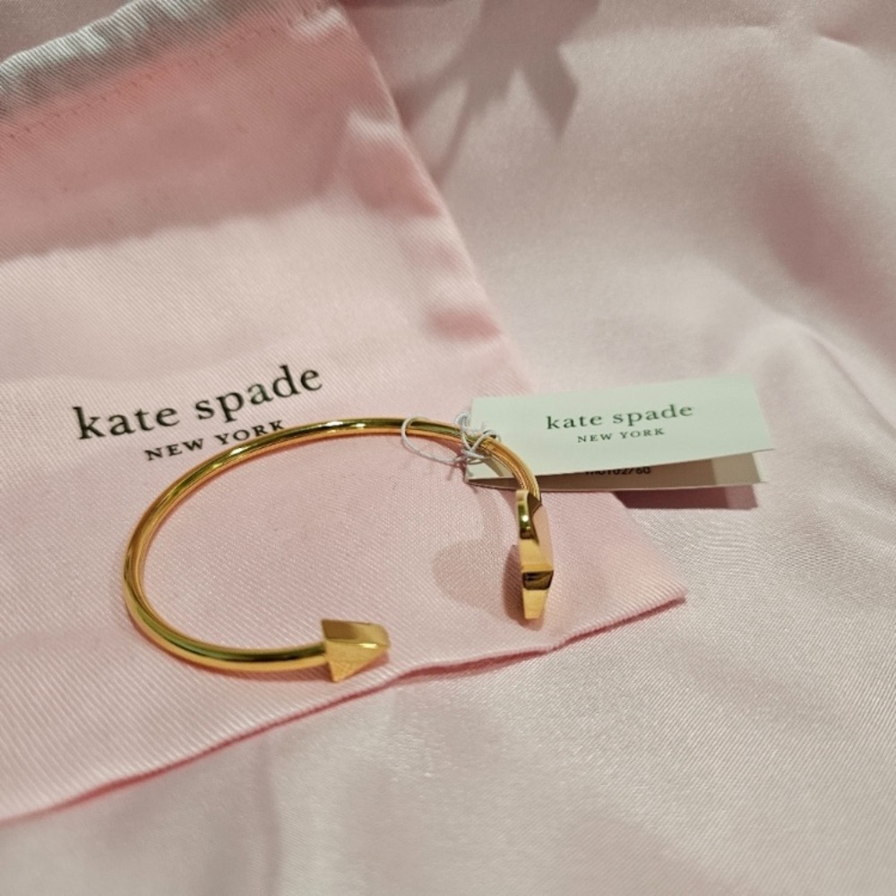 Kate Spade | Gold Heritage Cuff Bracelet - Picture 6 of 12
